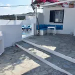 Kamari Villa *